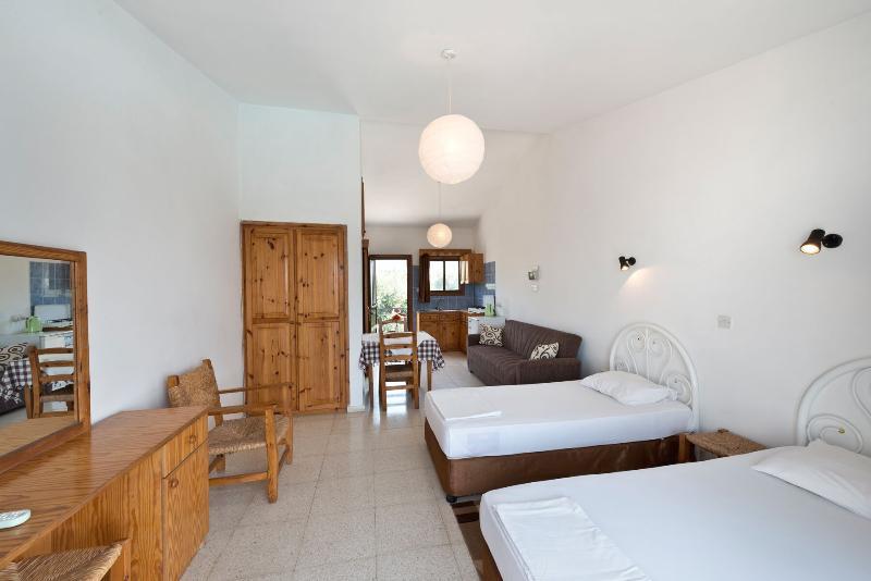 Bare Hill Holiday Village Elea Екстер'єр фото