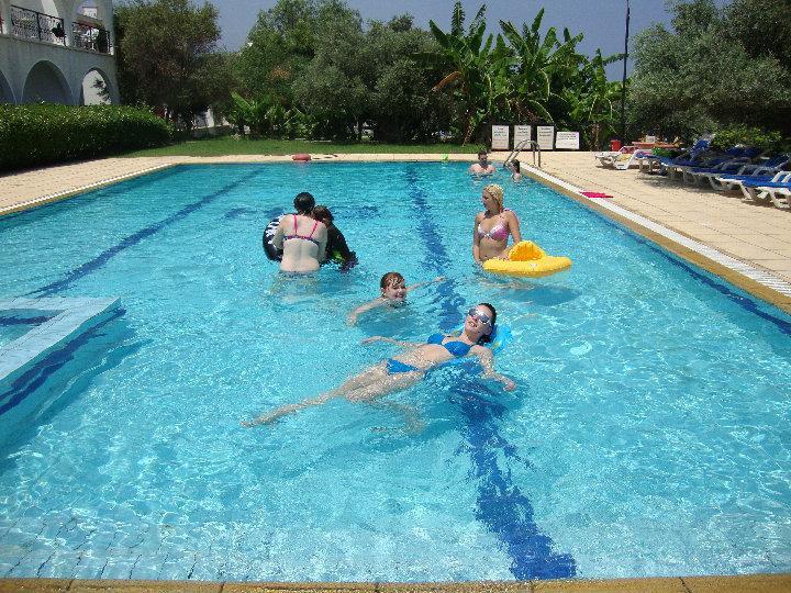 Bare Hill Holiday Village Elea Екстер'єр фото
