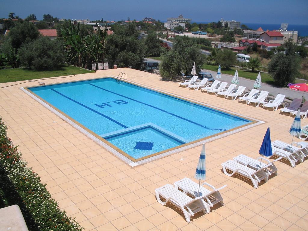 Bare Hill Holiday Village Elea Екстер'єр фото